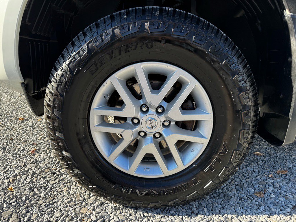 Used 2016 Nissan Frontier SV AWD/4WD image 8