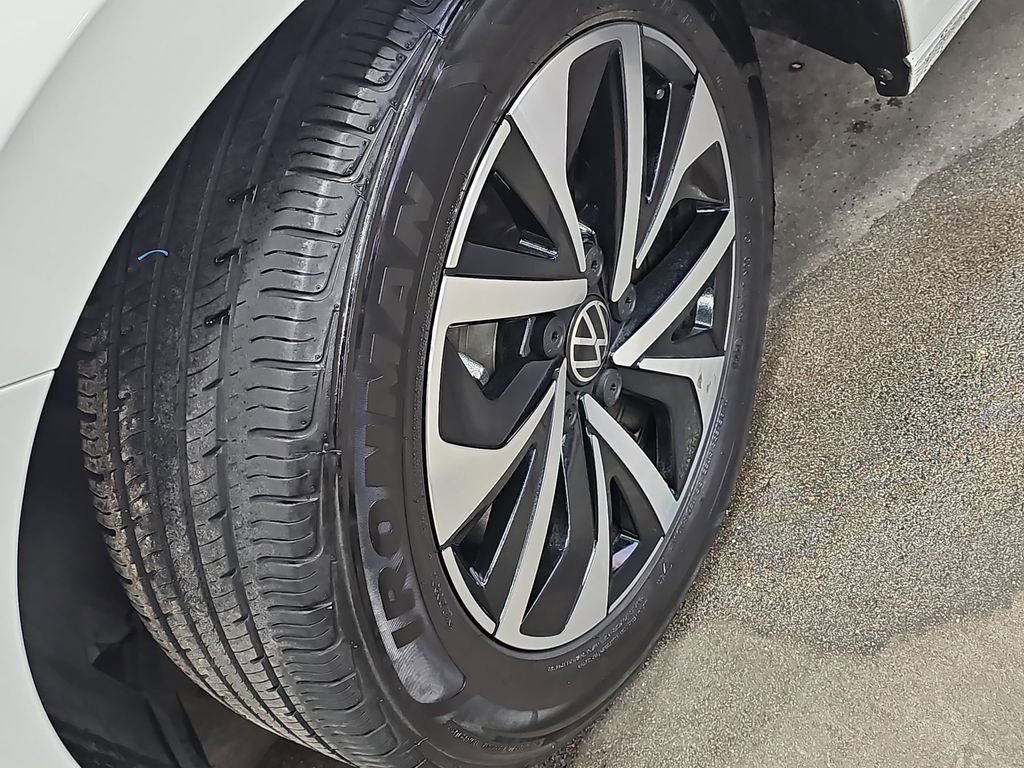 Used 2024 Volkswagen Jetta S image 29