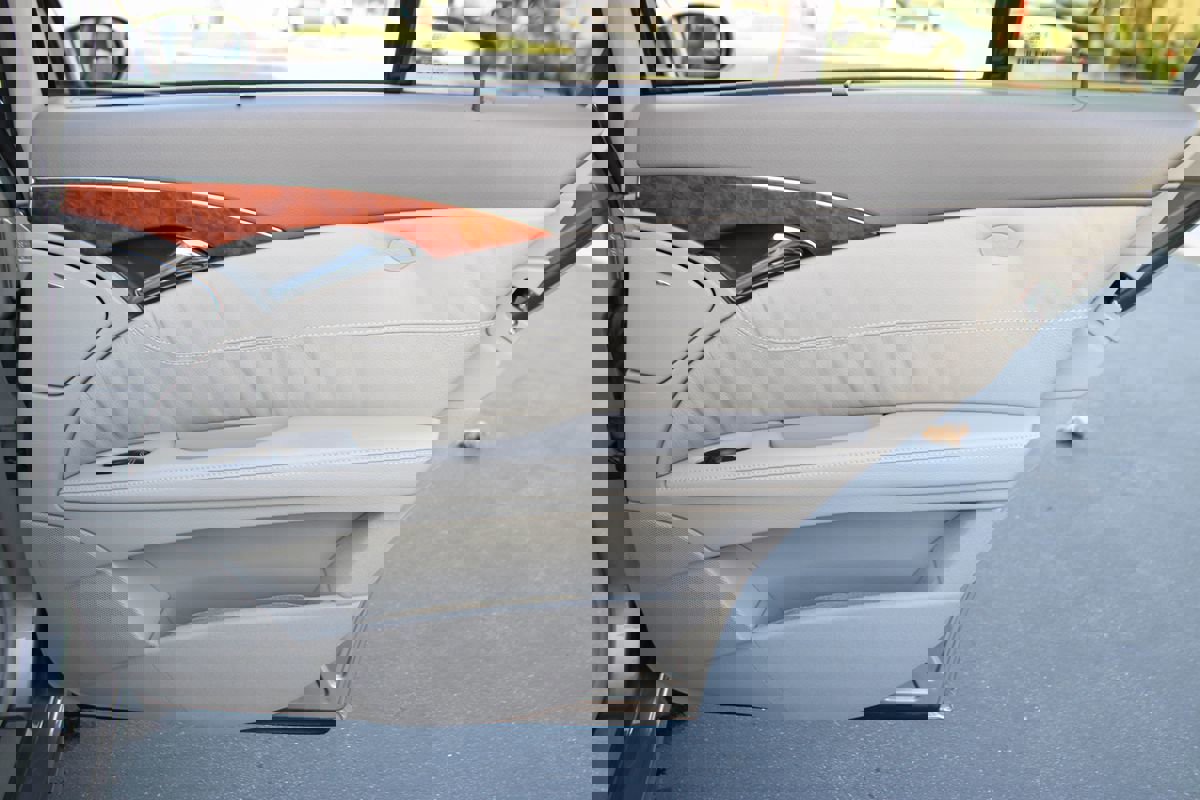 Used 2004 Mercedes-Benz E 320 Sedan image 39