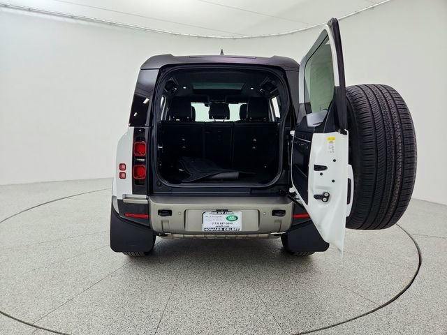 Certified 2023 Land Rover Defender 110 X-Dynamic SE image 15
