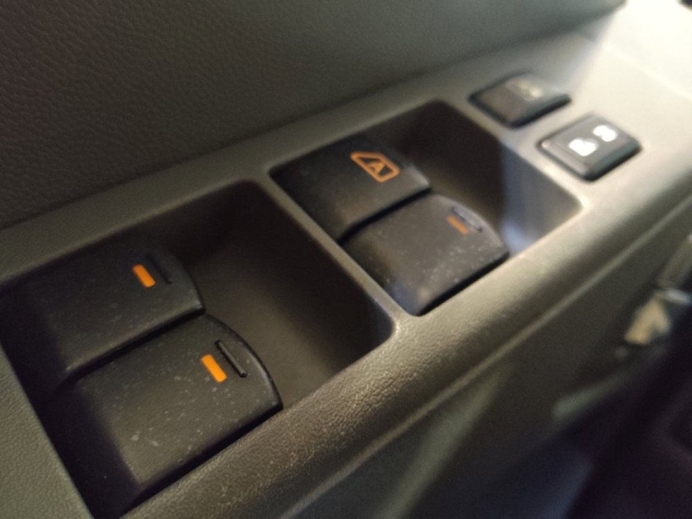 Used 2019 Nissan Frontier SV image 27