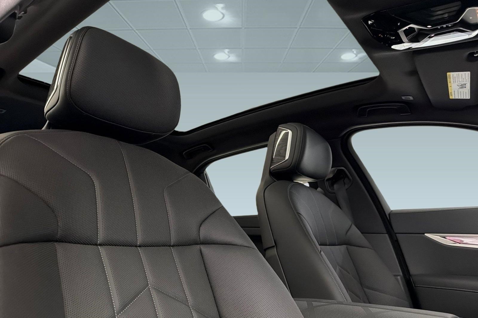 New 2025 BMW i7 eDrive50 w/ M Sport Package image 25