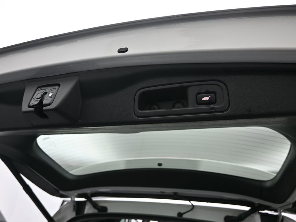 Used 2021 Honda Pilot Touring image 33