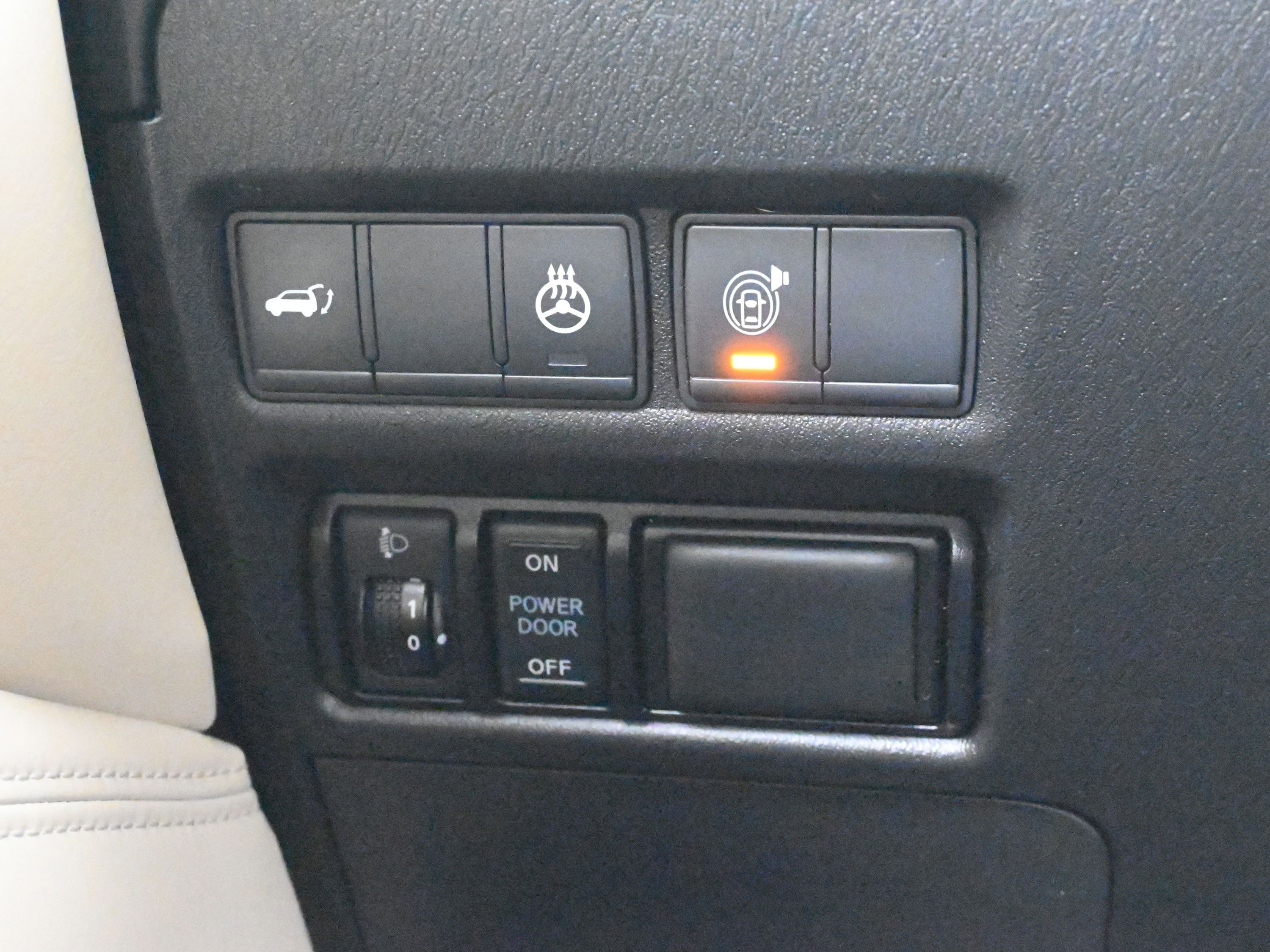 Used 2018 Nissan Armada Platinum w/ Cargo Package image 38