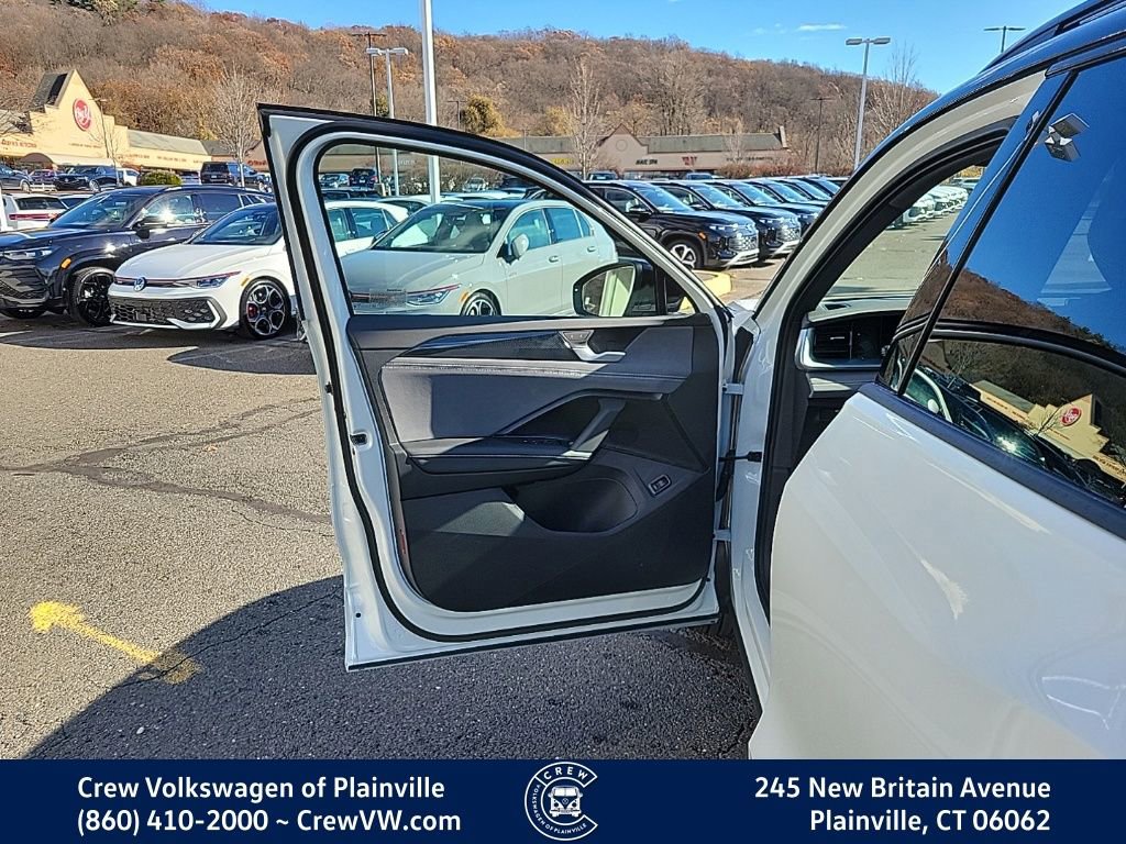 New 2026 Volkswagen Tiguan SE R-Line image 37