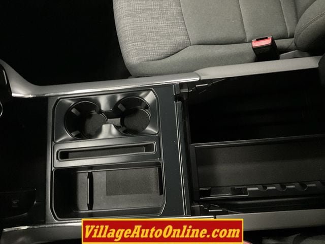 Used 2022 Ford F150 XLT w/ Equipment Group 302A High AWD/4WD image 16