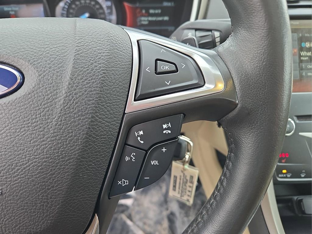 Used 2014 Ford Fusion SE w/ Equipment Group 202A image 24