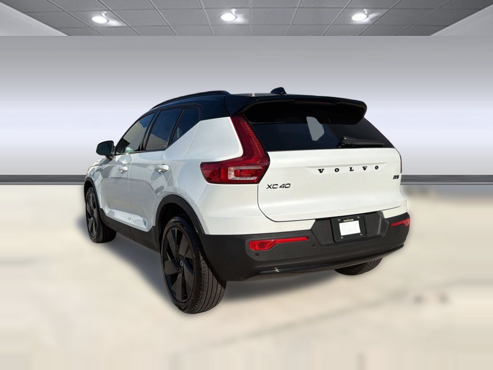 New 2026 Volvo XC40 B5 Ultra w/ Climate Package AWD/4WD image 3