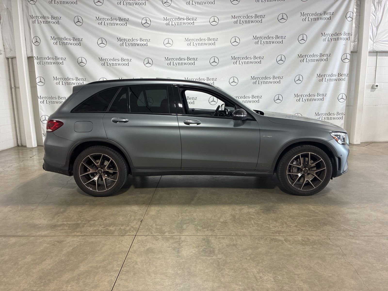 Used 2022 Mercedes-Benz GLC 43 AMG 4MATIC image 2