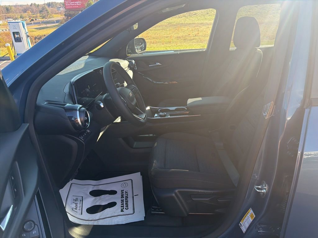 New 2026 Chevrolet Equinox LT image 10