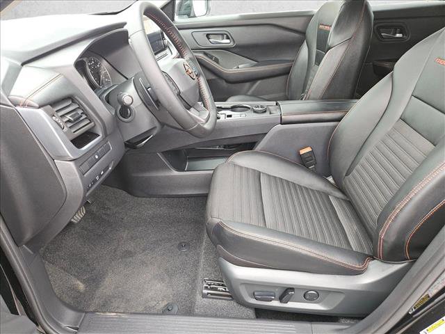 New 2026 Nissan Rogue SV AWD/4WD image 3