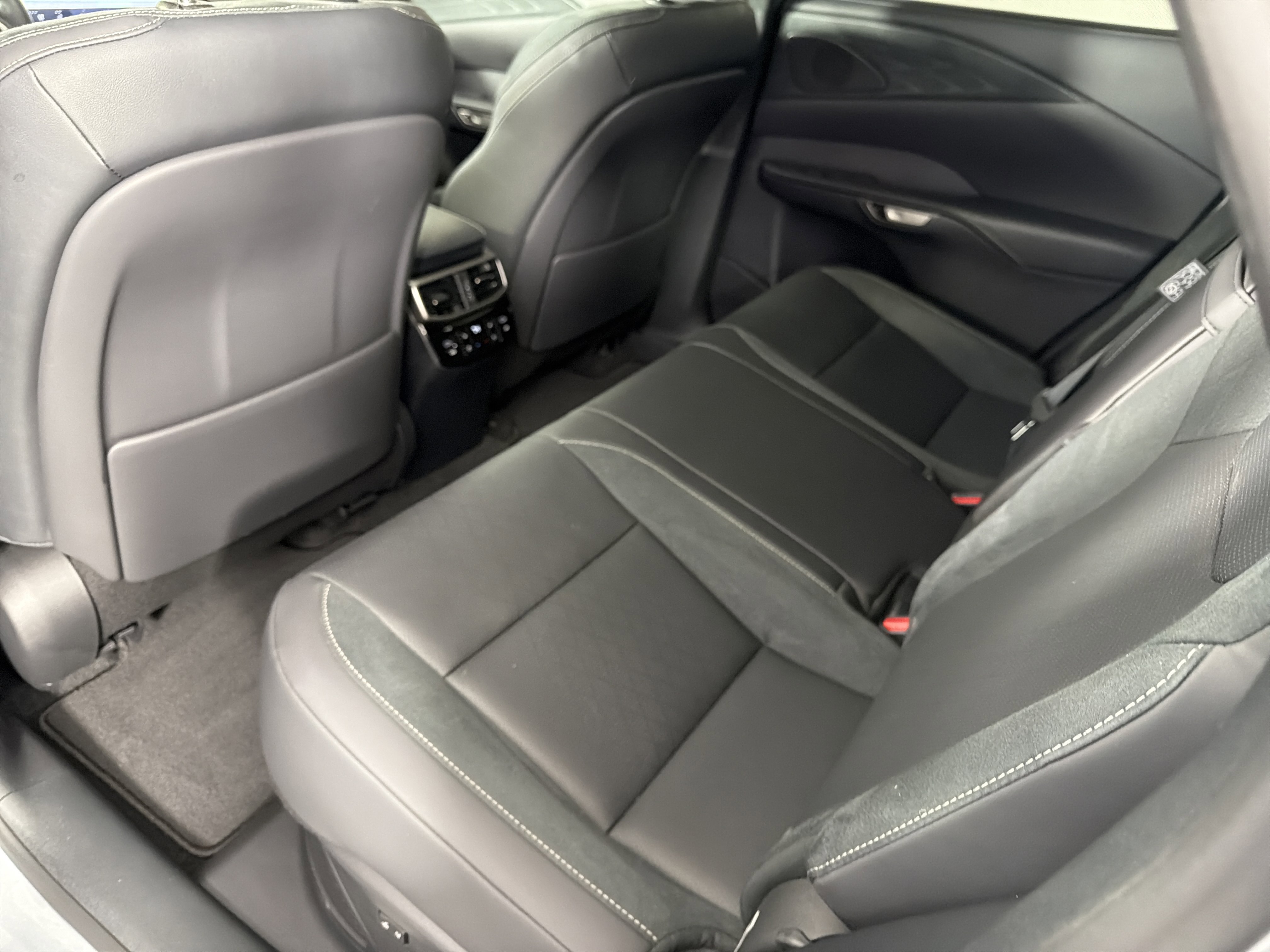 Used 2023 Lexus RX 350 w/ Accessory Package (Z1) AWD/4WD image 21