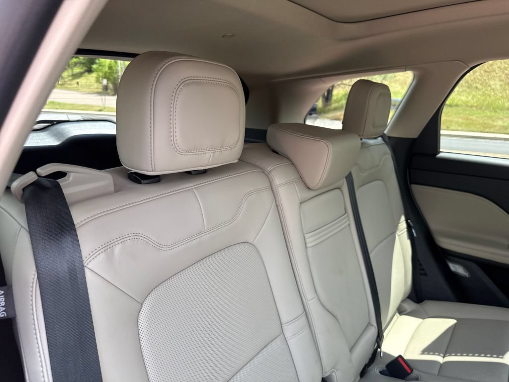 Certified 2025 Lincoln Corsair Grand Touring AWD/4WD image 28
