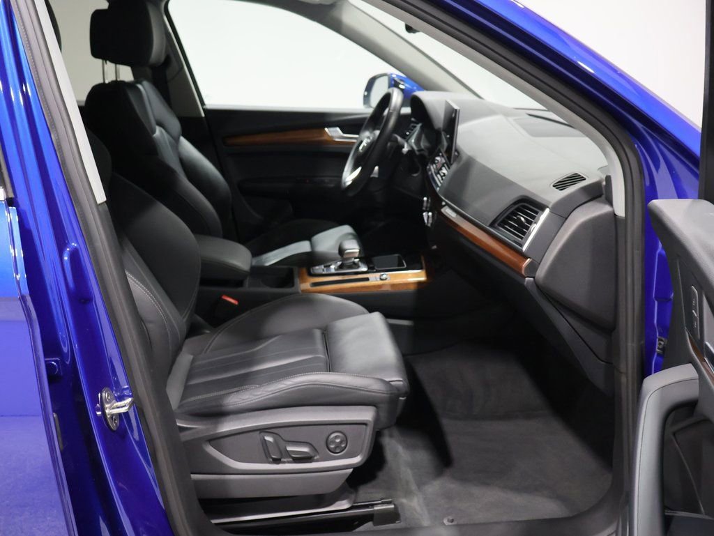 Used 2023 Audi Q5 e Premium AWD/4WD image 6