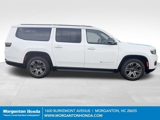 Used 2024 Jeep Wagoneer L Series II w/ Flexible Seating Group AWD/4WD image 9