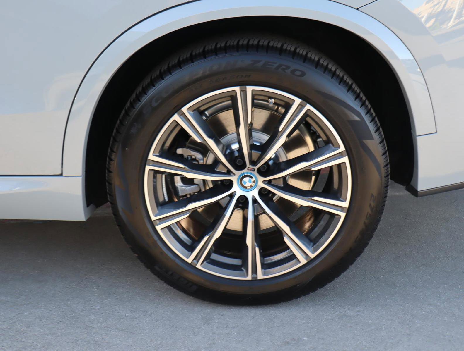 Used 2024 BMW X5 xDrive50e w/ Executive Package image 8