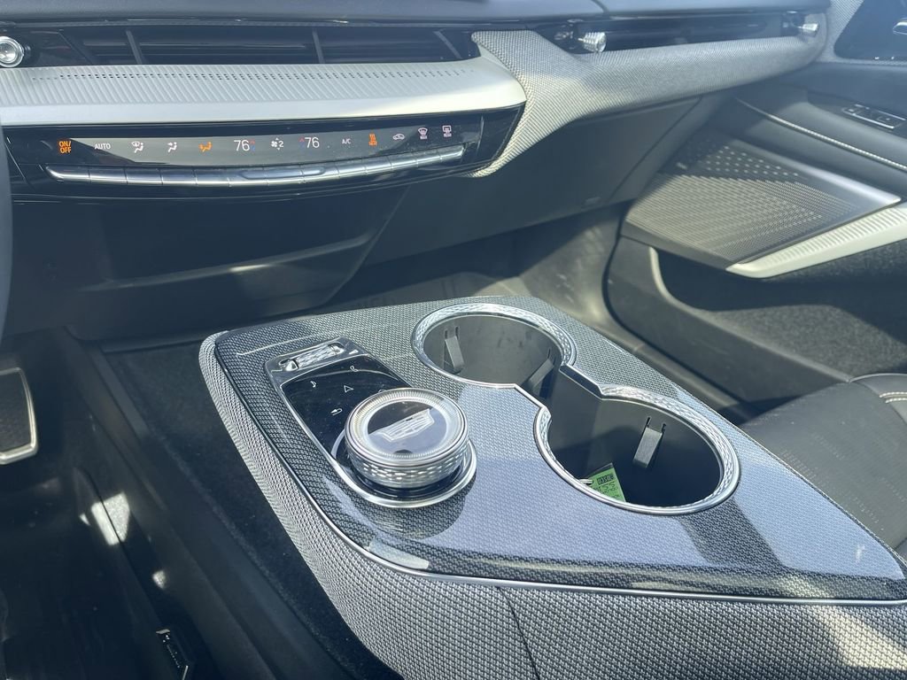 Certified 2025 Cadillac Optiq Luxury 2 w/ LPO, Floor Liner Package image 31