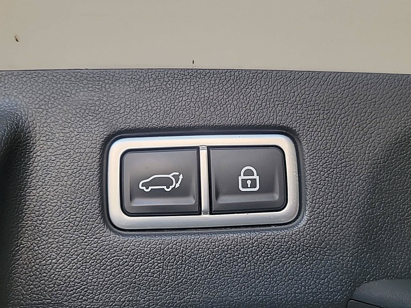 Used 2023 Kia Sorento EX AWD/4WD image 8