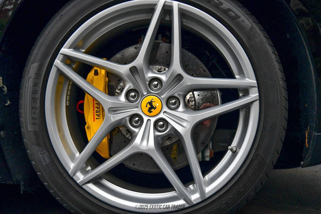 Used 2016 Ferrari California T RWD image 82