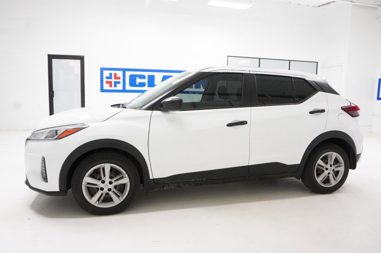 Used 2024 Nissan Kicks S image 8