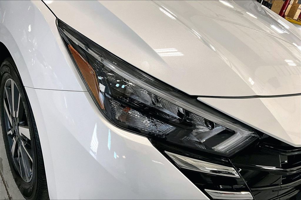Certified 2025 Nissan Versa SV w/ Trunk Package image 27