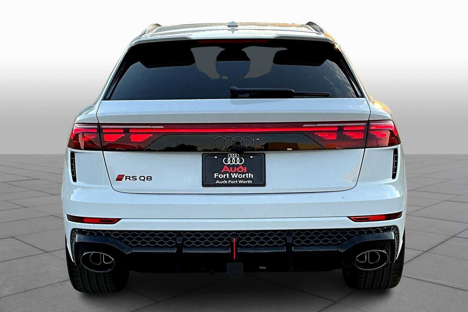 New 2026 Audi RS Q8 performance image 4