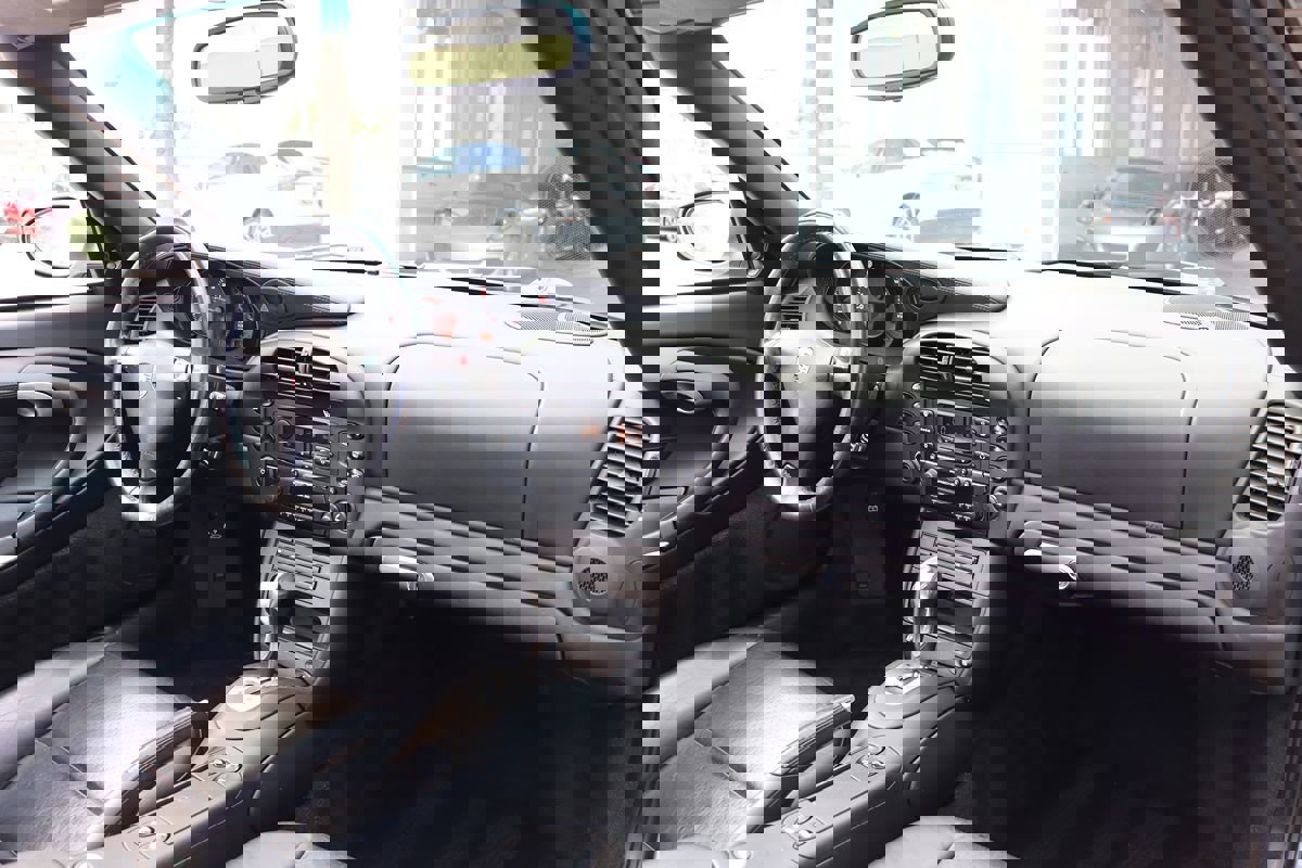 Used 2002 Porsche 911 Carrera image 21