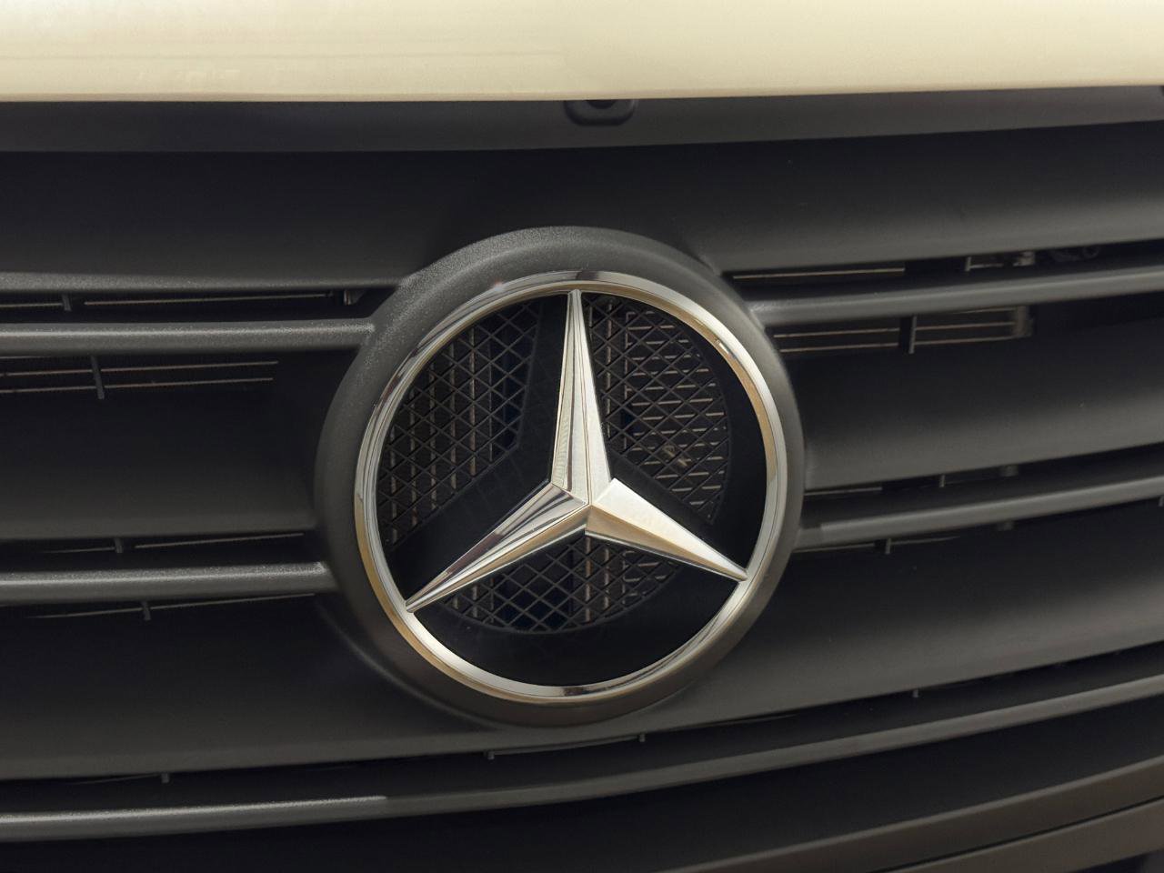 Used 2021 Mercedes-Benz Sprinter 2500 image 44