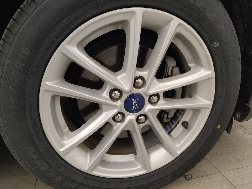 Used 2018 Ford Focus SE FWD image 31