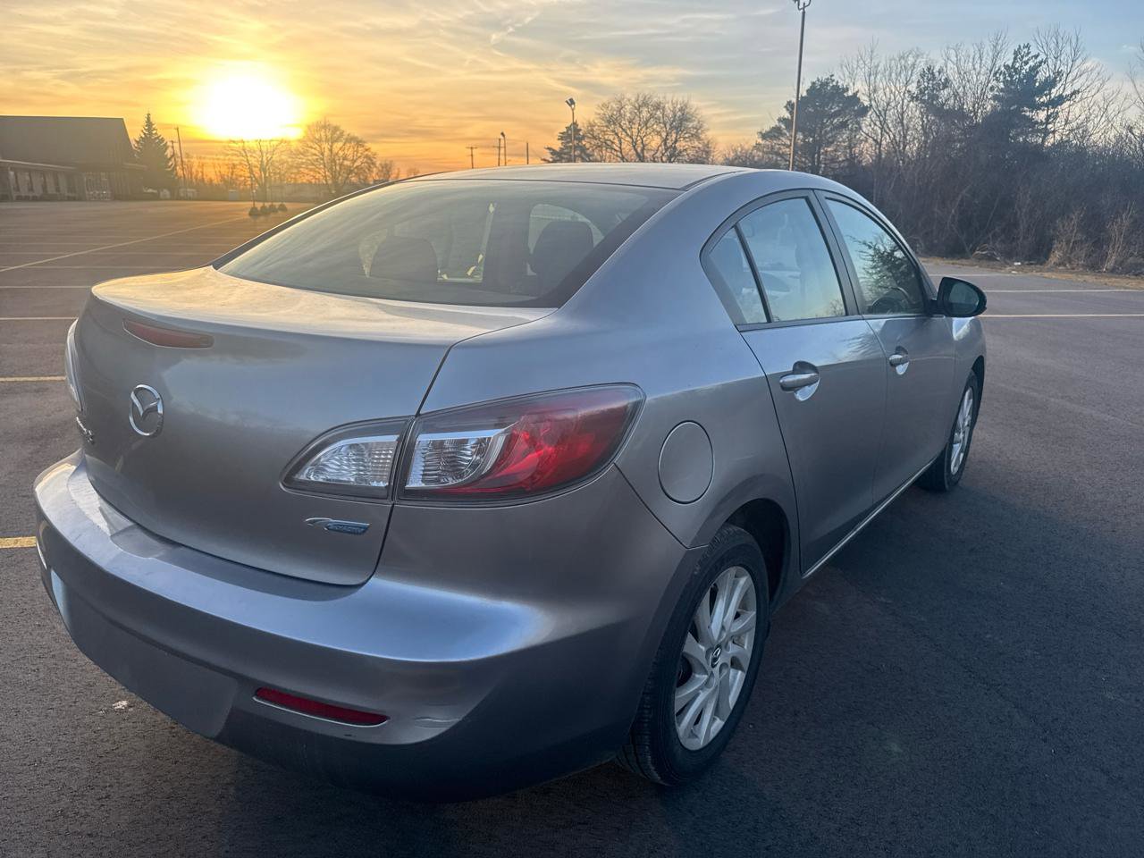 Used 2013 MAZDA MAZDA3 i Touring FWD image 5