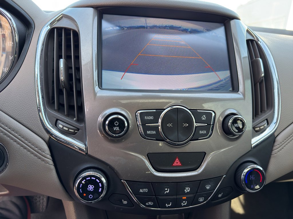 Used 2017 Chevrolet Cruze Premier image 20