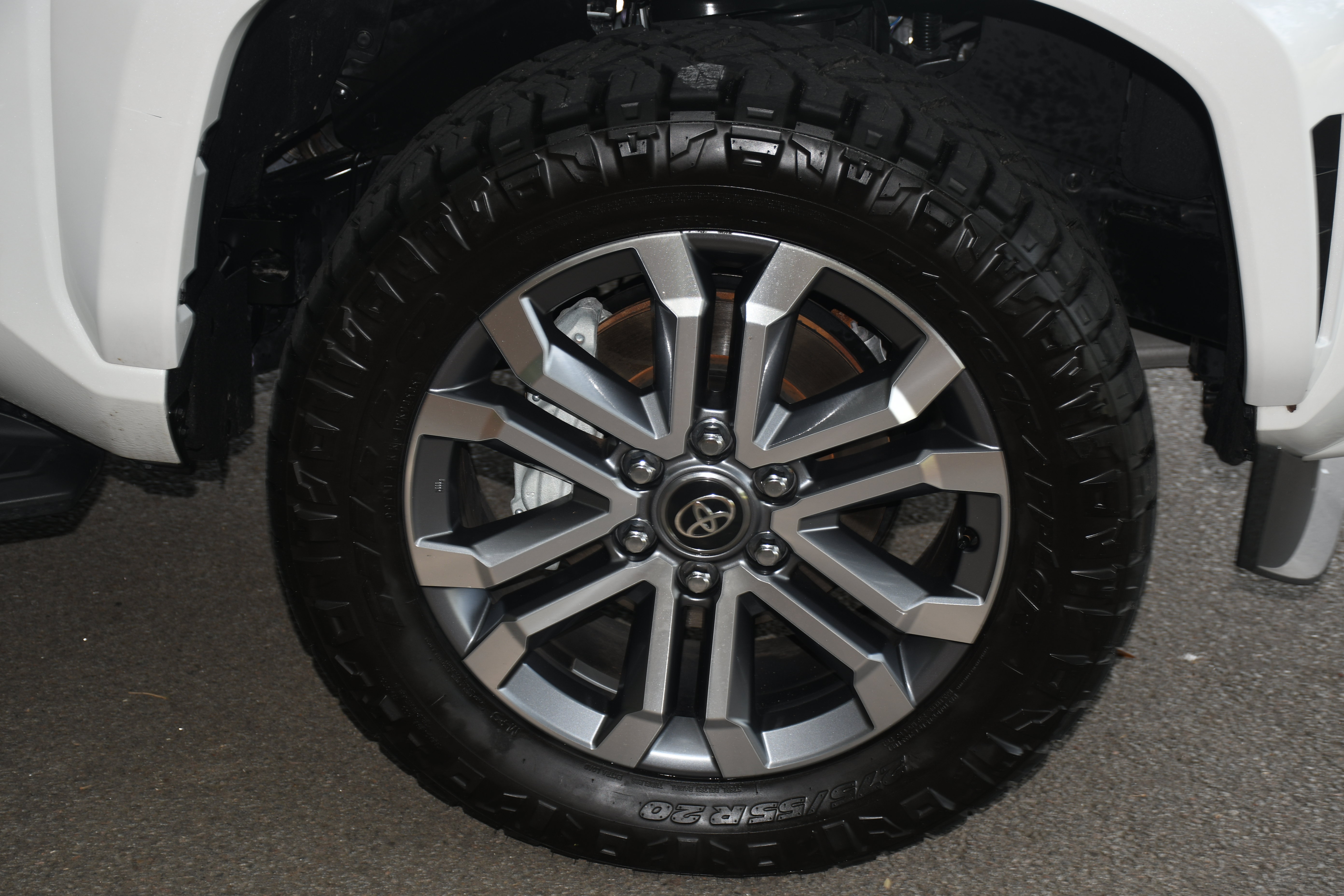 Certified 2025 Toyota 4Runner Limited w/ Tow Technology Package AWD/4WD image 25