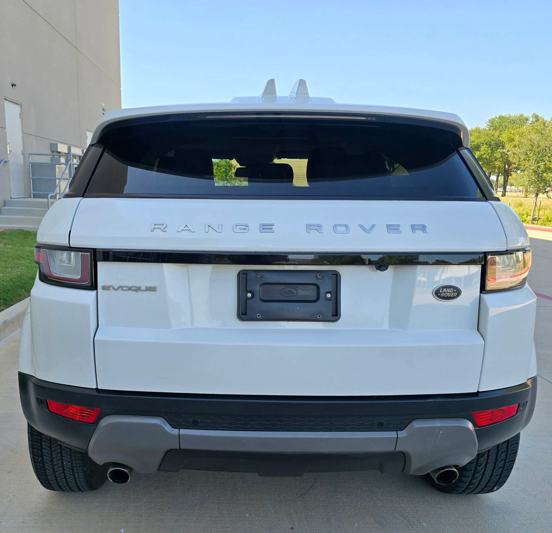 Used 2018 Land Rover Range Rover Evoque SE Premium AWD/4WD image 10