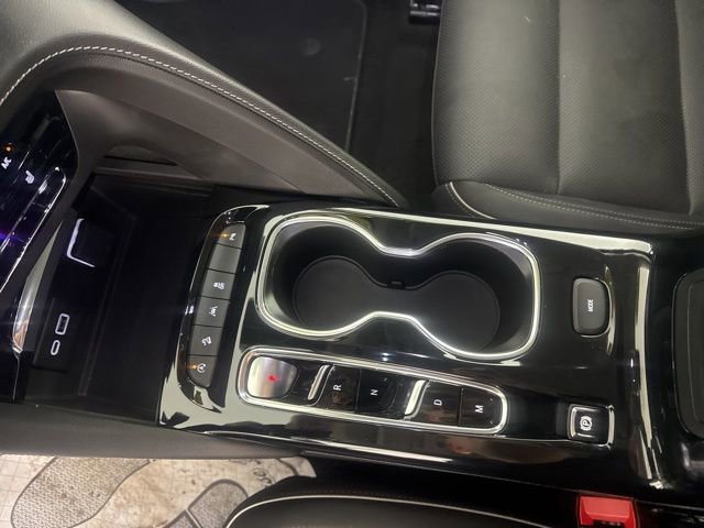 Used 2023 Buick Envision Essence image 34