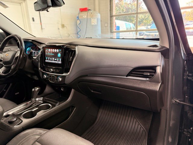 Used 2019 Chevrolet Traverse LT w/ LT Premium Package AWD/4WD image 25
