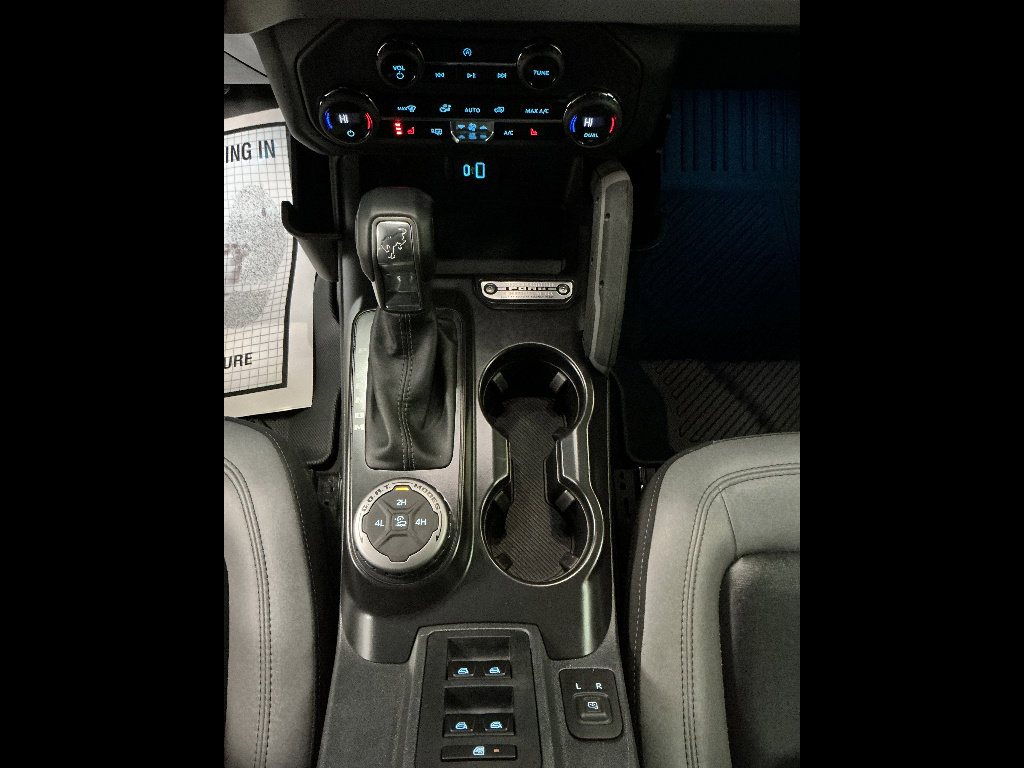 Used 2024 Ford Bronco Big Bend image 12