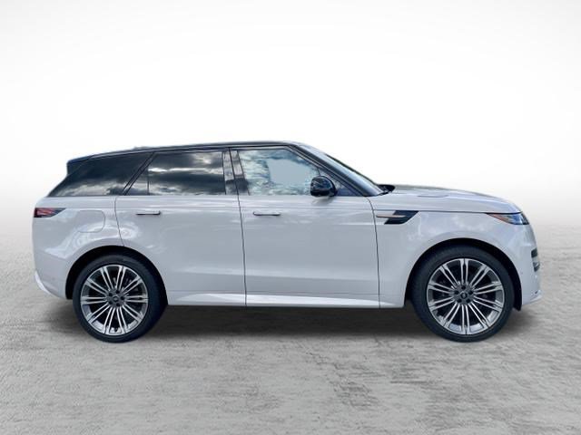 Used 2024 Land Rover Range Rover Sport Dynamic SE AWD/4WD image 4