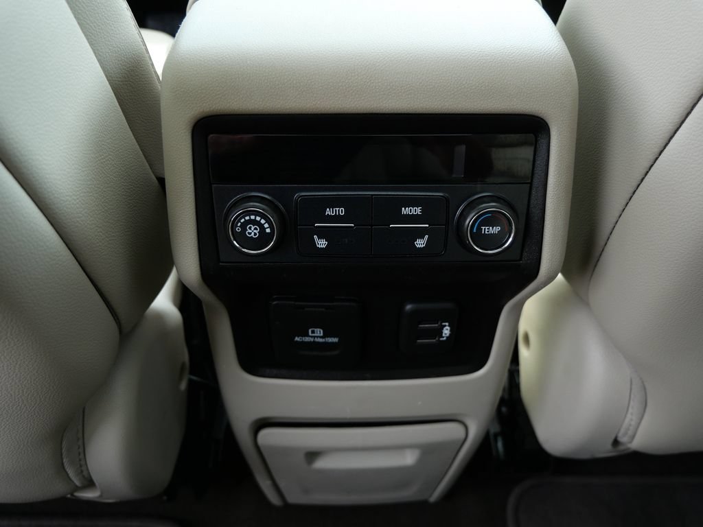 Used 2019 GMC Acadia Denali w/ Technology Package AWD/4WD image 22