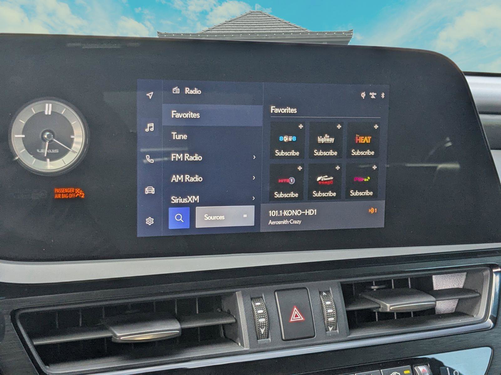 Used 2025 Lexus ES 350 w/ Premium Package FWD image 12