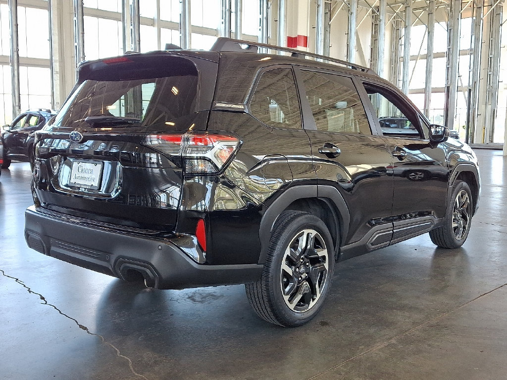 Used 2025 Subaru Forester Limited AWD/4WD image 9