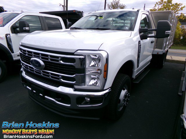New 2025 Ford F350 XL w/ XL Chrome Package