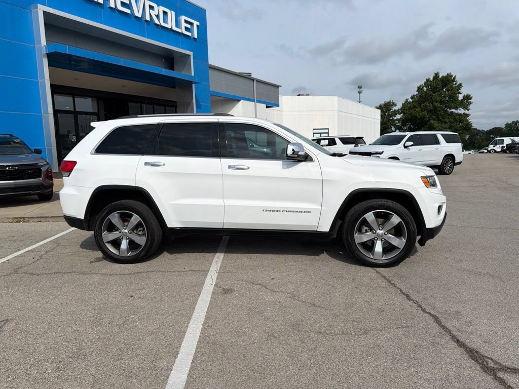 Used 2015 Jeep Grand Cherokee Limited AWD/4WD image 2