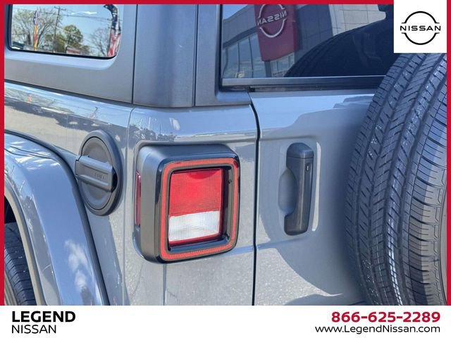 Used 2023 Jeep Wrangler Sahara w/ Cold Weather Group AWD/4WD image 11
