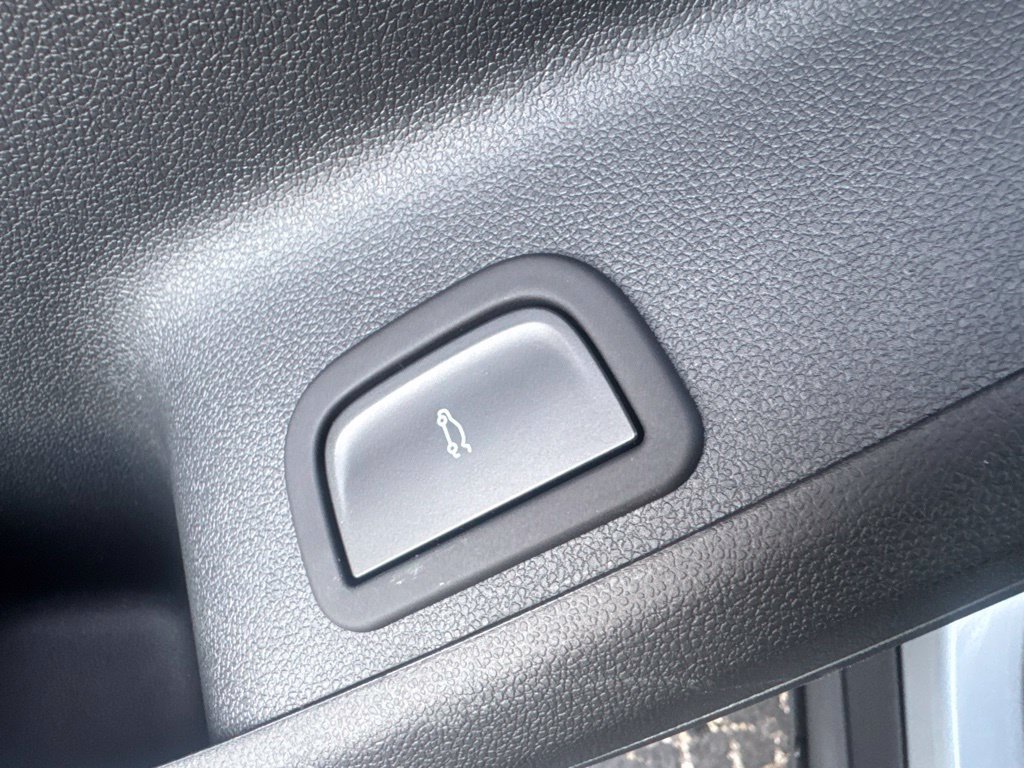 New 2027 Chevrolet Traverse LT AWD/4WD image 29