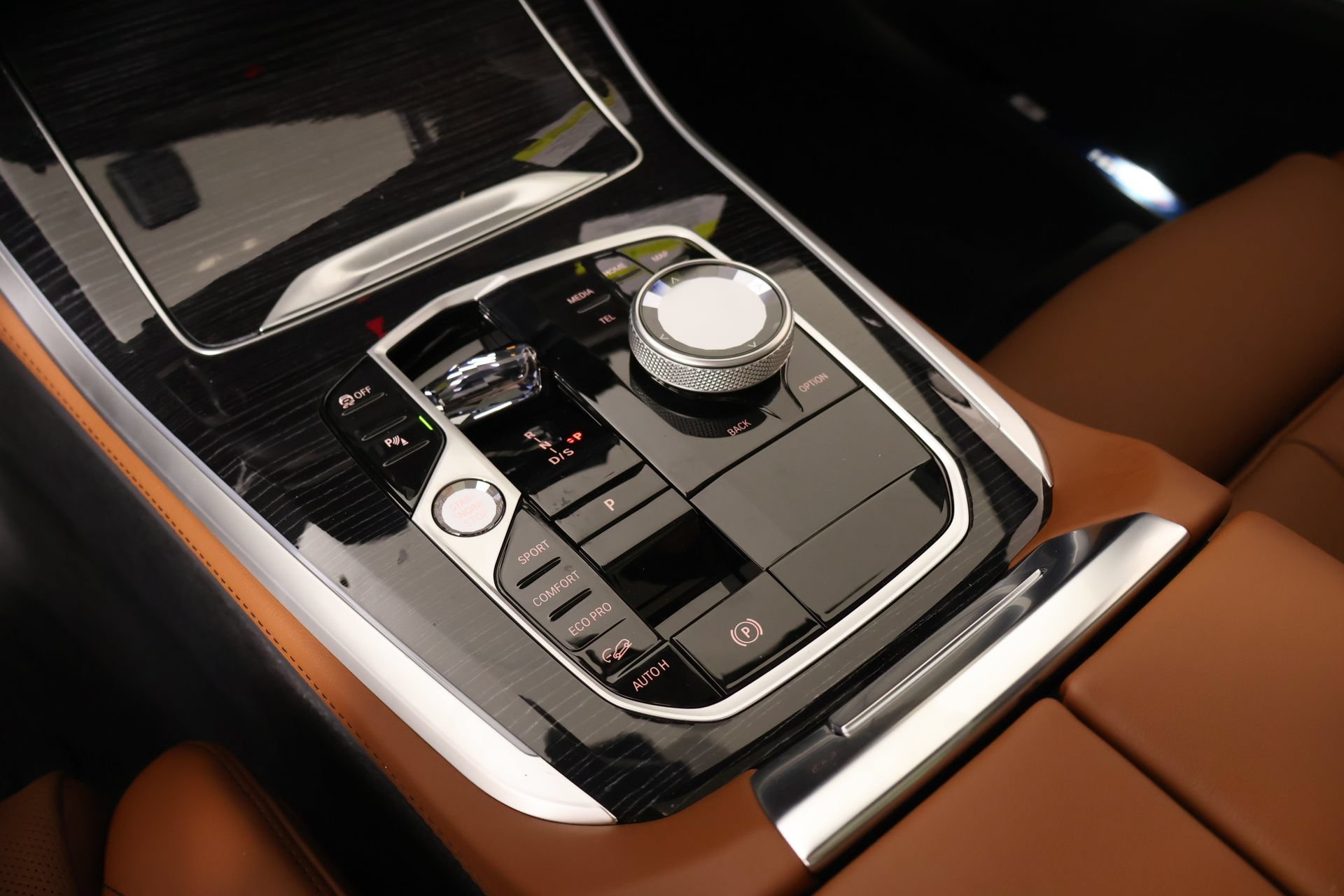 New 2026 BMW X5 M60i AWD/4WD image 8