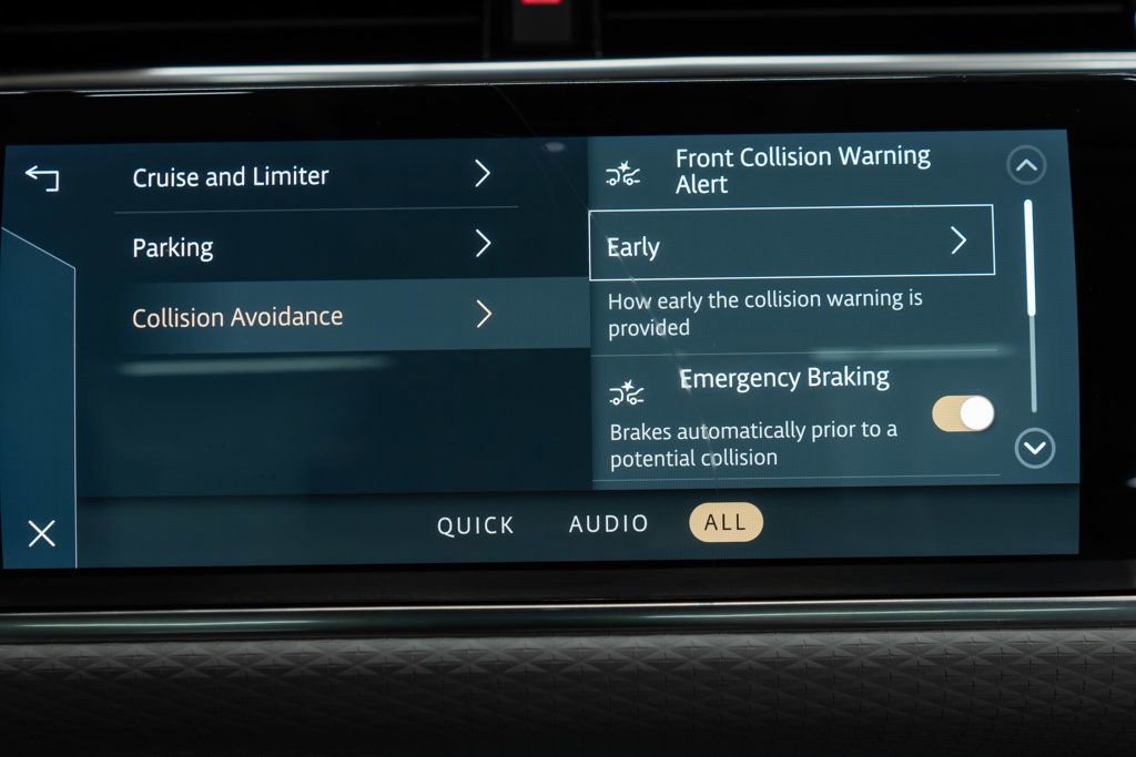 Used 2023 Land Rover Range Rover Evoque S image 27