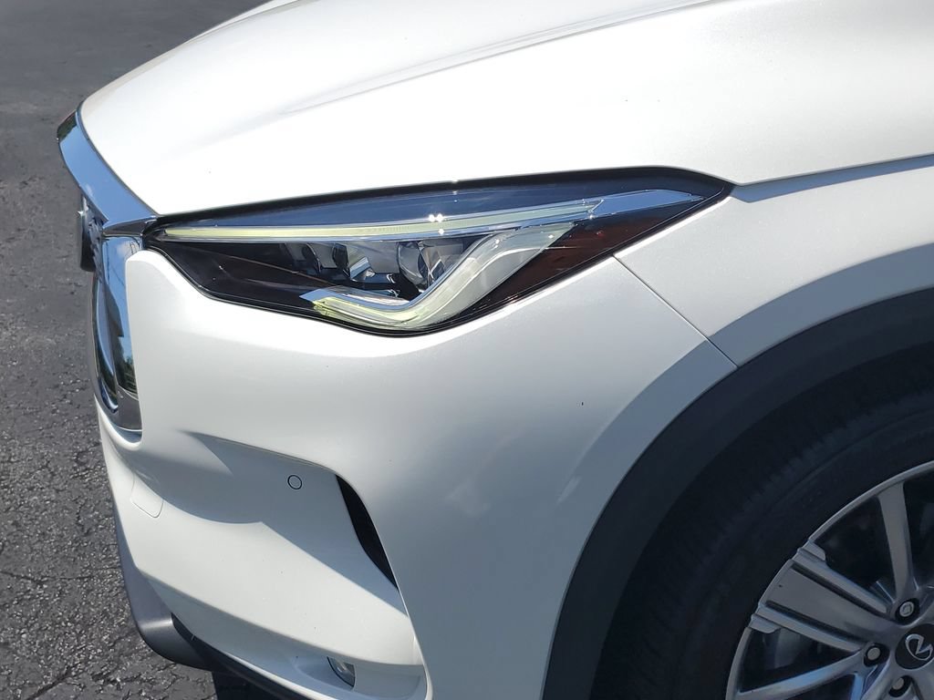Used 2023 INFINITI QX50 Sensory AWD/4WD image 10