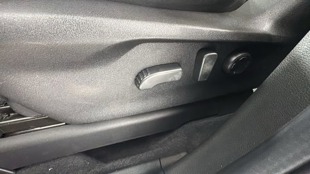 Certified 2023 Subaru Ascent Limited w/ Technology Package image 13