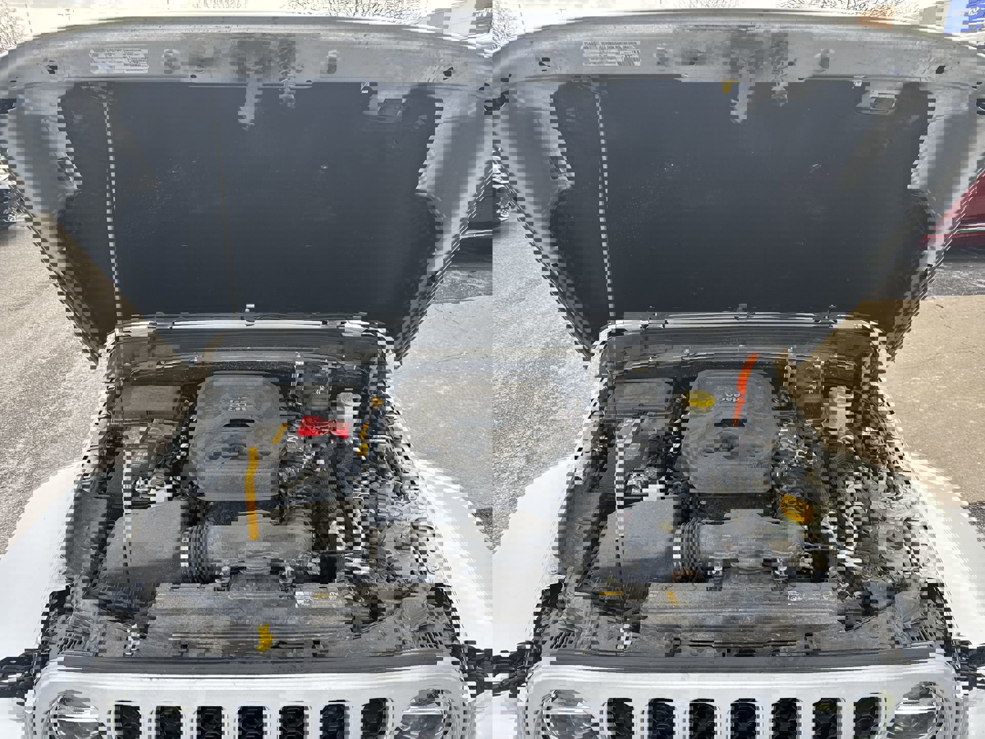 Used 2022 Jeep Wrangler Unlimited Sahara w/ Cold Weather Group image 30