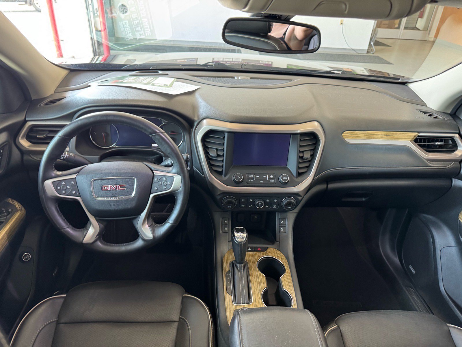 Certified 2017 GMC Acadia Denali w/ Technology Package AWD/4WD image 17